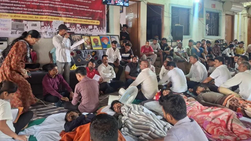 Studenti tribali di Pune in sciopero della fame per la decima giornata