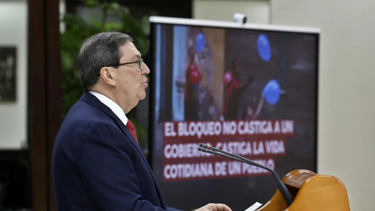 Cuba, danni record dall'embargo: 8 miliardi di perdite in un anno