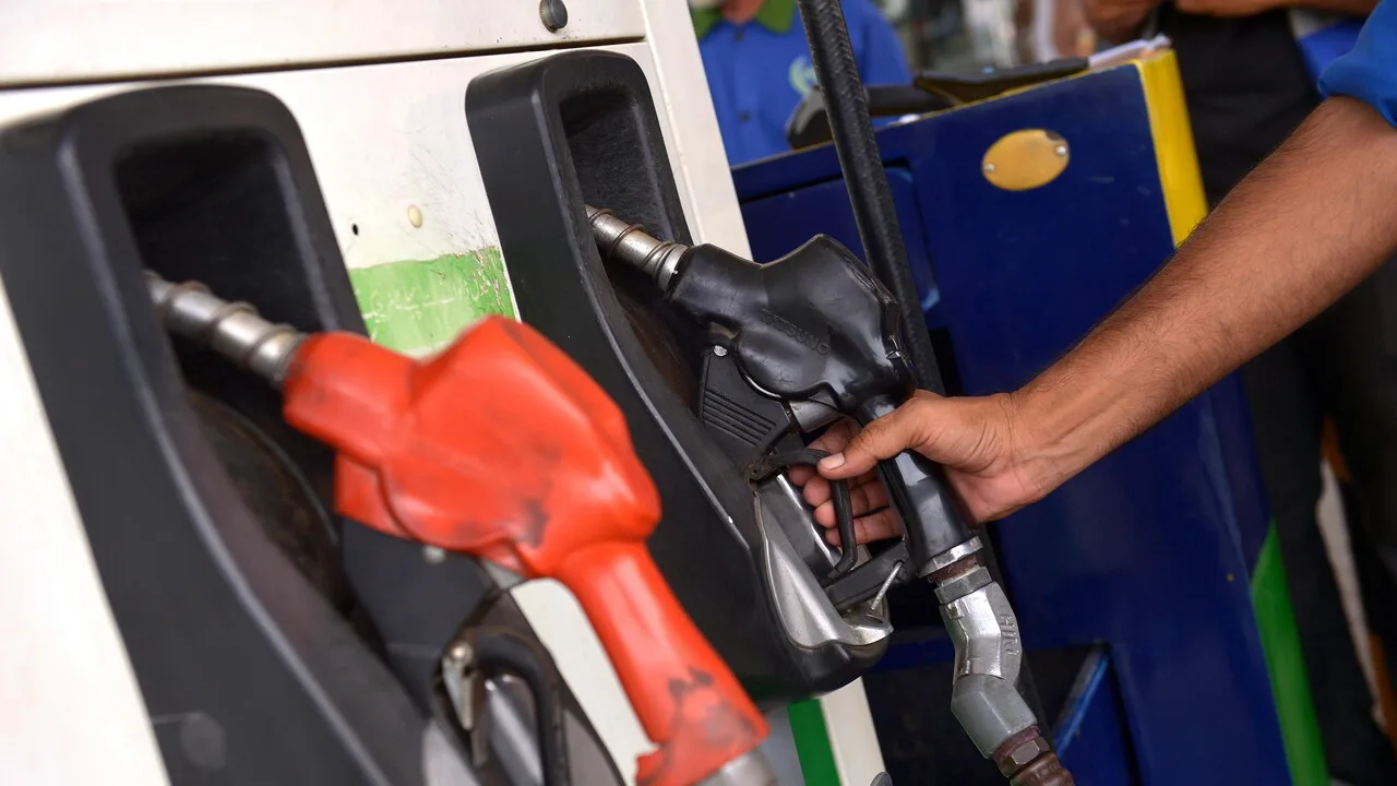 Guatemala, Arévalo chiede al Congresso un tetto al diesel: massimo 5,11 dollari al gallone