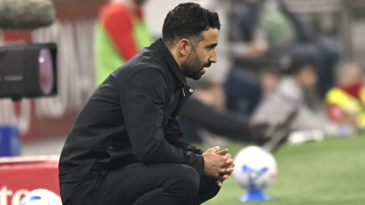 Milan, Amorim dopo il ko col Bologna: "Squadra stanca, incognita derby"