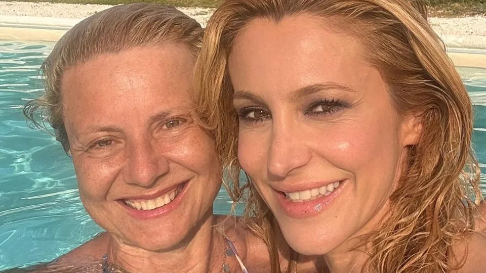 Antonella Elia in ospedale, la visita commovente di Adriana Volpe